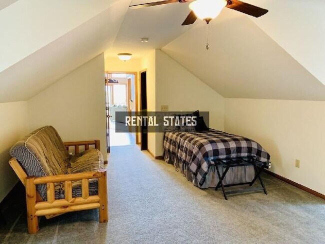 Foto del edificio - 3 bedroom in Tomahawk WI 54487