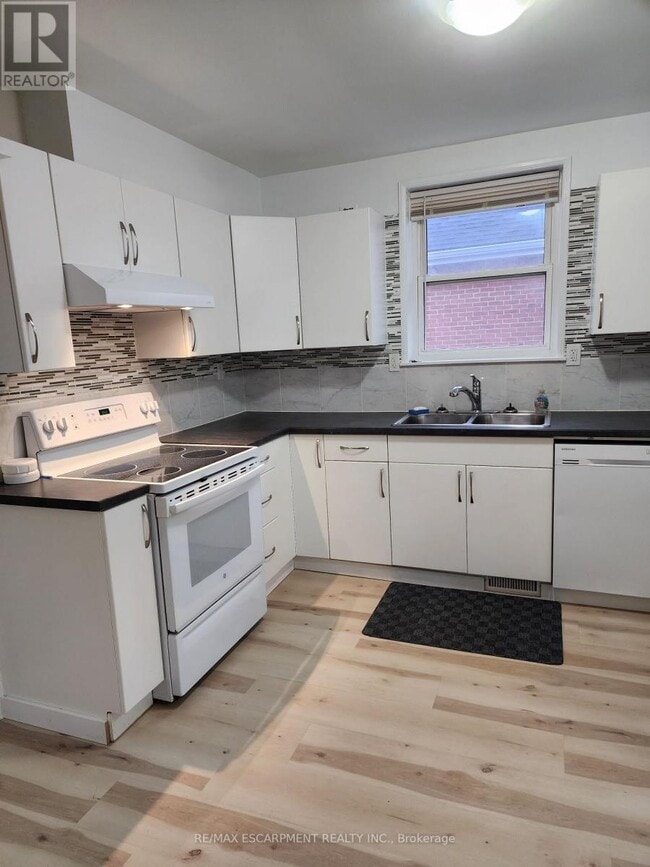 Photo du bâtiment - 25 W 4th St