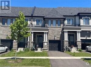 Building Photo - 7 Bilanski Farm Rd