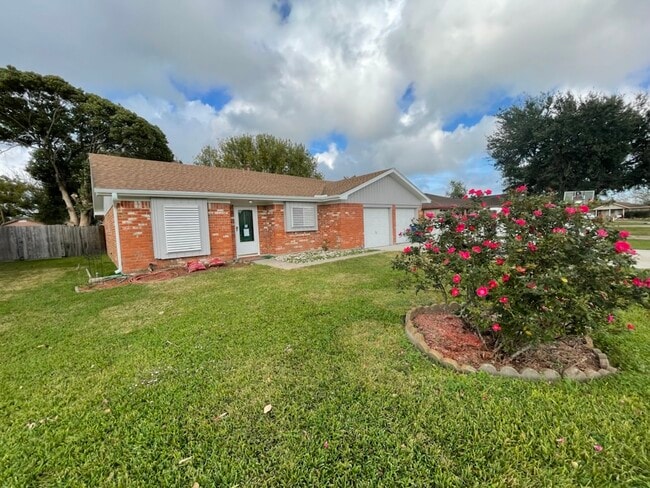 Front View - 2718 19th Ave N