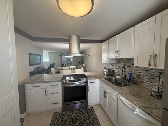 Foto del edificio - 5700 NW 2nd Ave