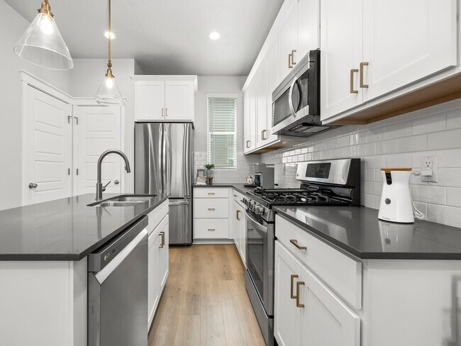 Foto del edificio - 2140 N 725 W