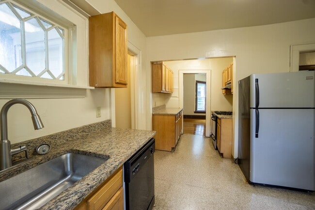 Photo - 108 Avondale Pl House