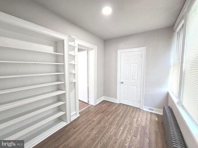 Foto del edificio - 5717 N Park Ave