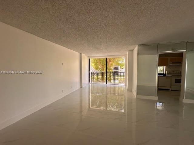 Building Photo - 17021 N Bay Rd