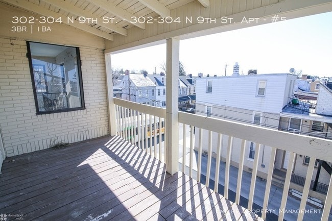 Building Photo - 302-304 N 9th St