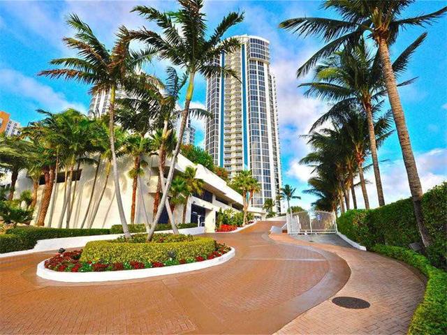 Primary Photo - 18671 Collins Ave
