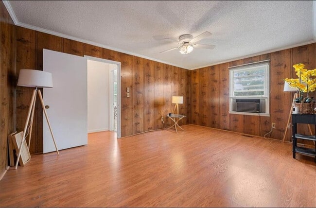 Foto del edificio - 705 Woodmont Cir