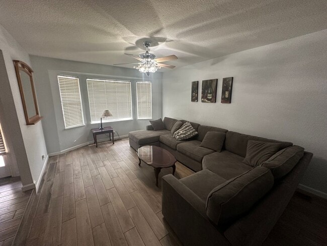 Foto del edificio - Beautiful 4 Bedroom Family Home!