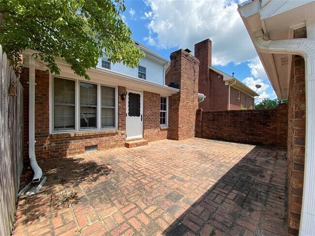 Building Photo - 3137 Henderson Walk