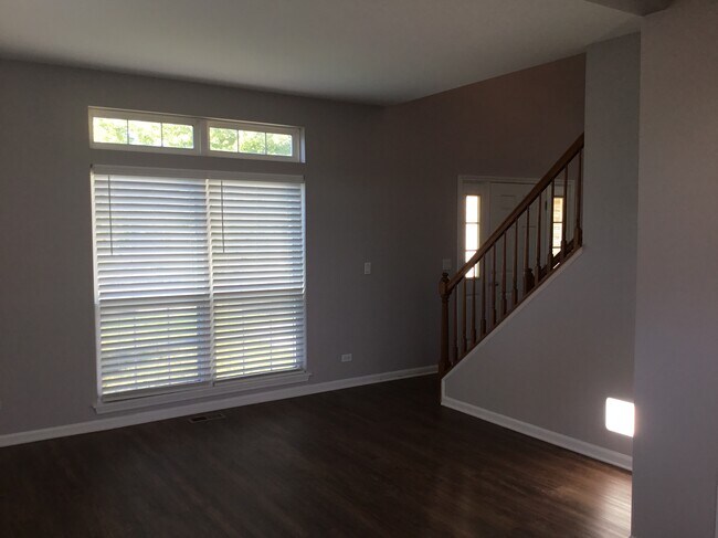 Building Photo - 211 S Tanglewood Court