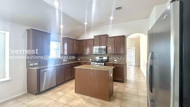 Foto del edificio - 129 Snowflake Dr