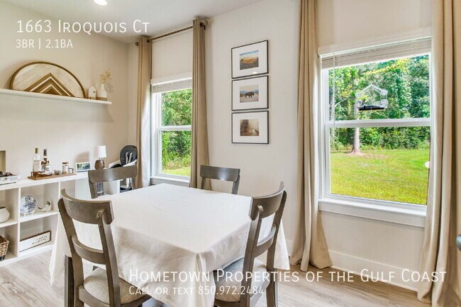 Foto del edificio - 1663 Iroquois Ct