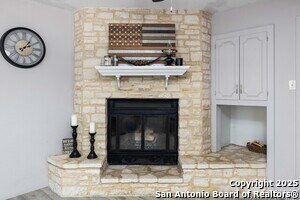 Foto del edificio - 1267 E Common St