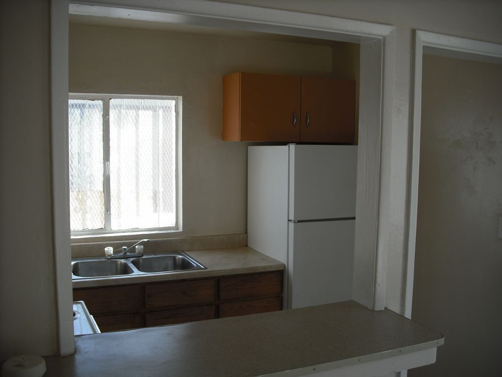 Building Photo - 1816 Lewis Ave