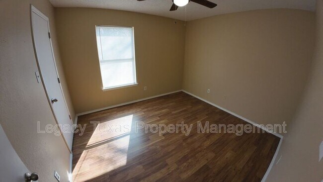 Foto del edificio - 318 College St