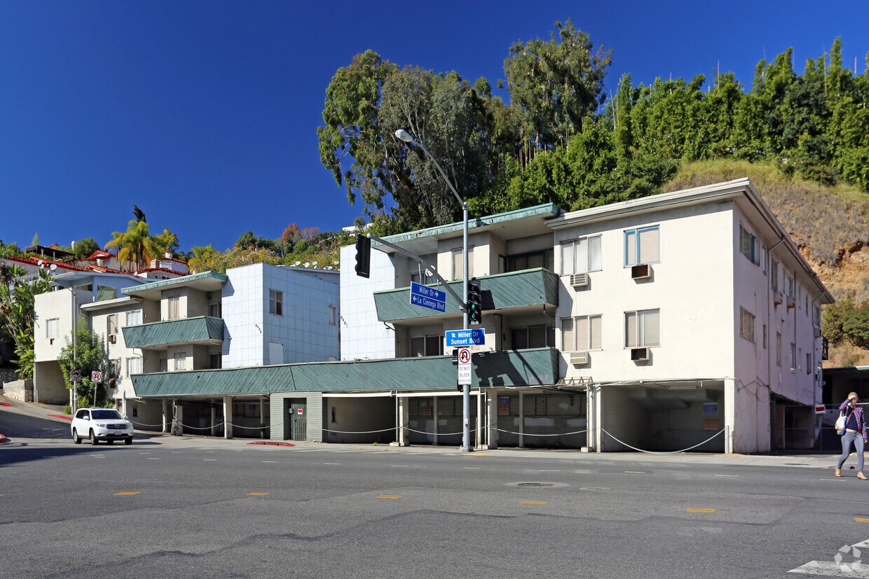 Foto principal - 8497-8499 Sunset Blvd