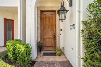 Building Photo - 5231 Calle Montilla Pl