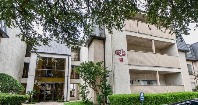 Foto del edificio - 8529 Hearth Dr