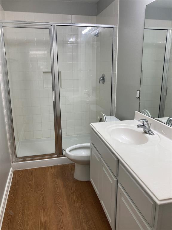 1316 W Dumble St, Alvin, TX 77511 Room for Rent in Alvin, TX