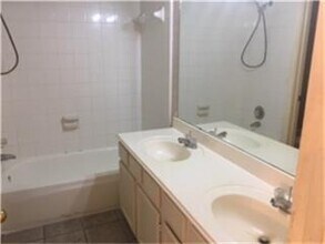 Building Photo - 16515 Fondren Grove Dr