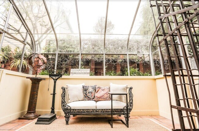 Foto del edificio - 106 Surrey St