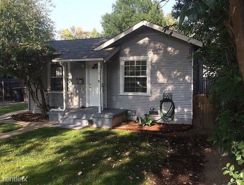 Building Photo - 1 br, 1.5 bath House - 213 Irene Avenue