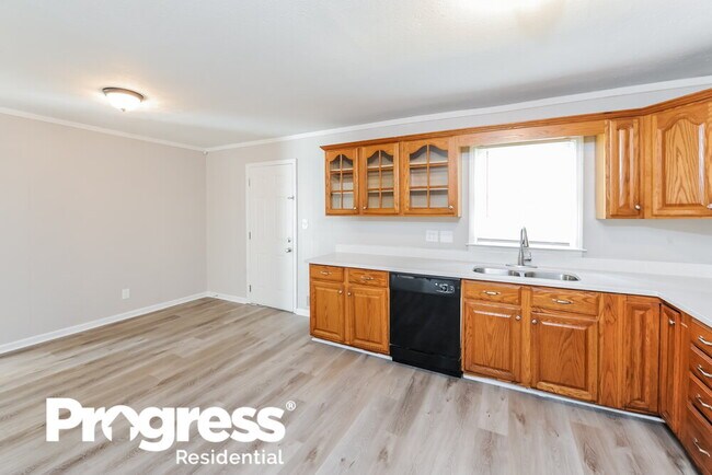 Building Photo - 1338 W Stoneybrook Dr