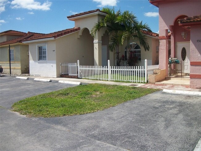 Building Photo - 9307 NW 121st St