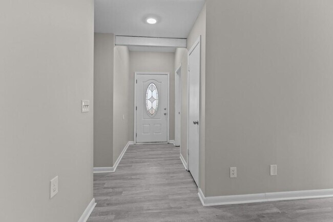 Foto del edificio - 1042 Mainstreet Lake Dr