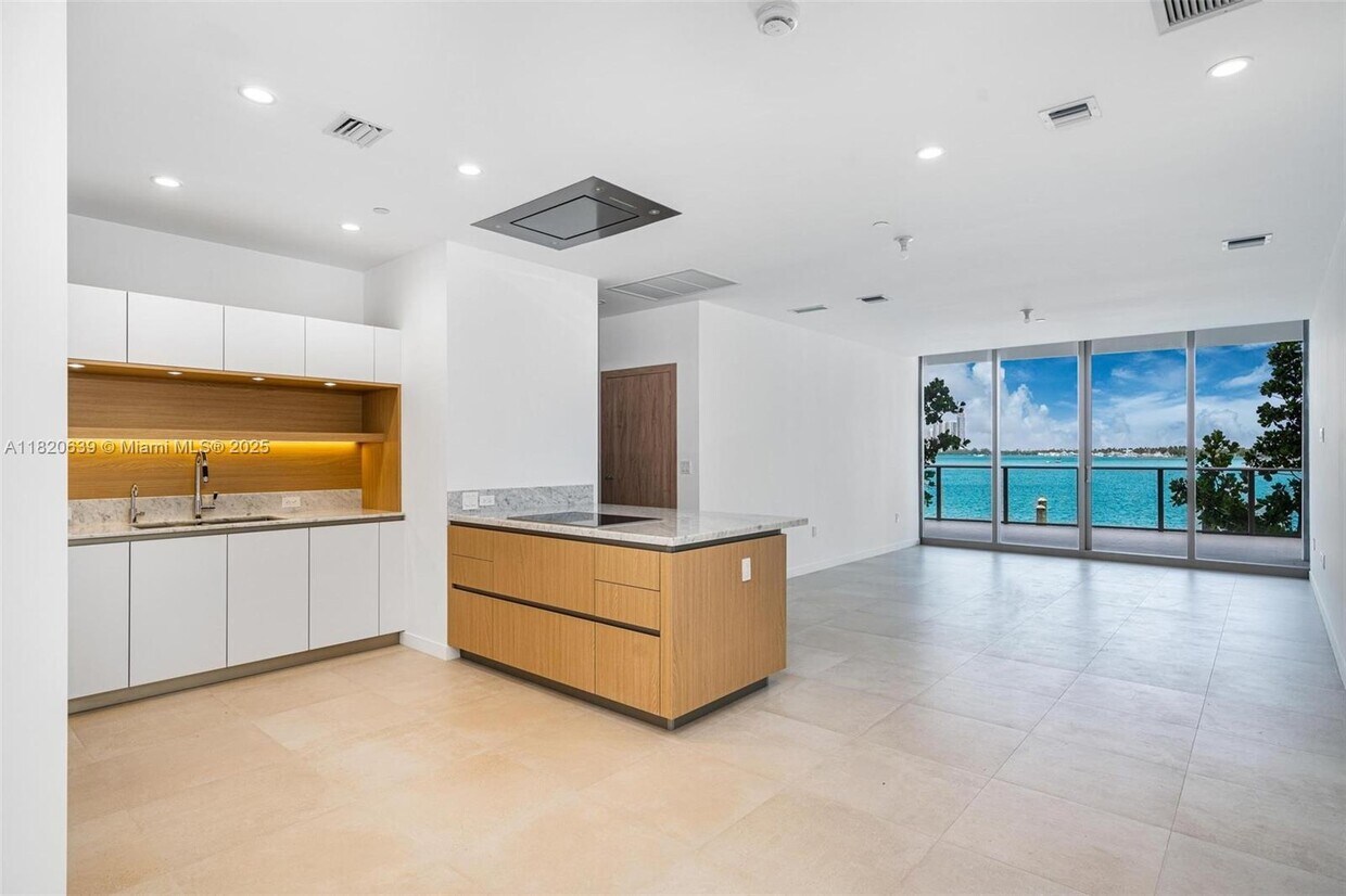Foto principal - 1135-1103 103rd St