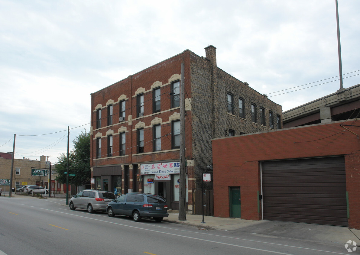 Building Photo - 235-237 W 26th St