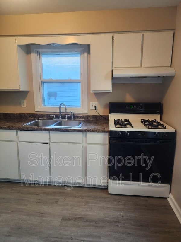 Foto del edificio - 2830 Cranbrook St