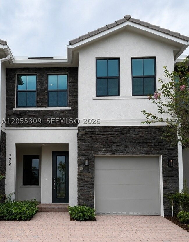 Building Photo - 7291 SW 46th St
