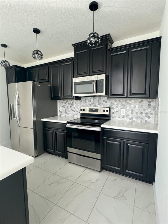 Building Photo - 3370 Beaute Dr