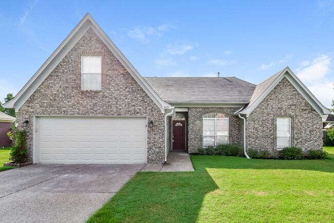 Building Photo - 145 Cameron Dr