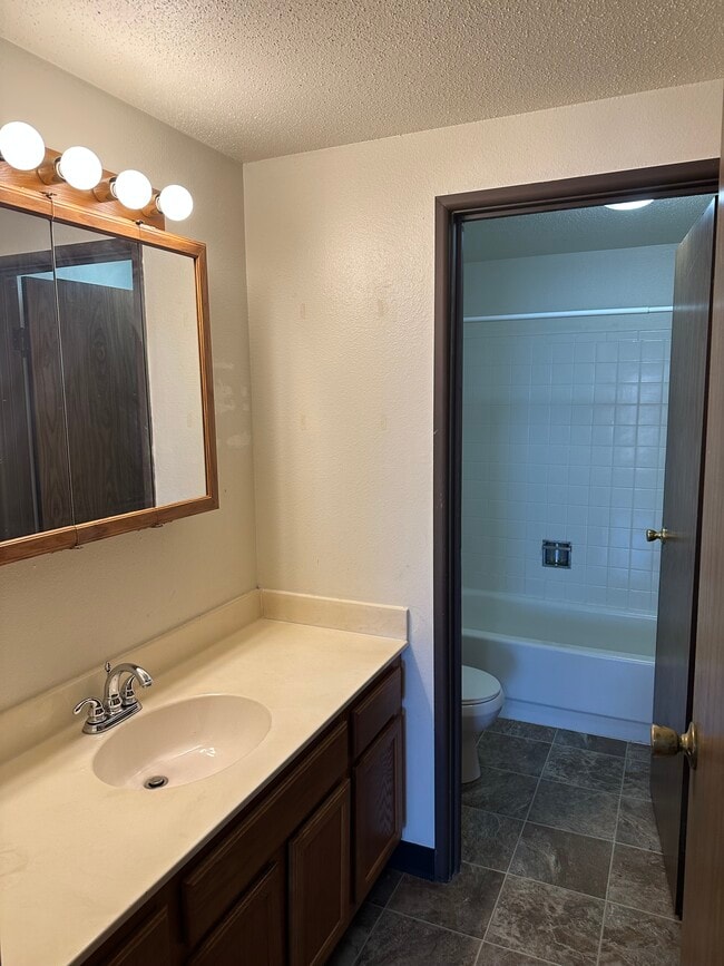 Building Photo - Collective Apartments in North Fargo