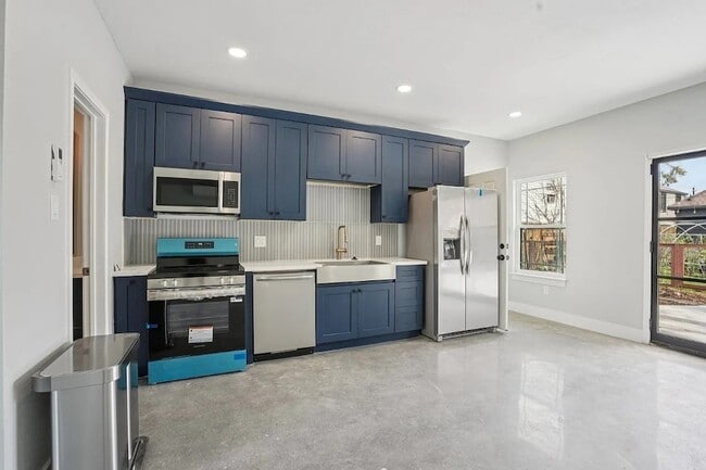 Building Photo - 1410 Elliott St