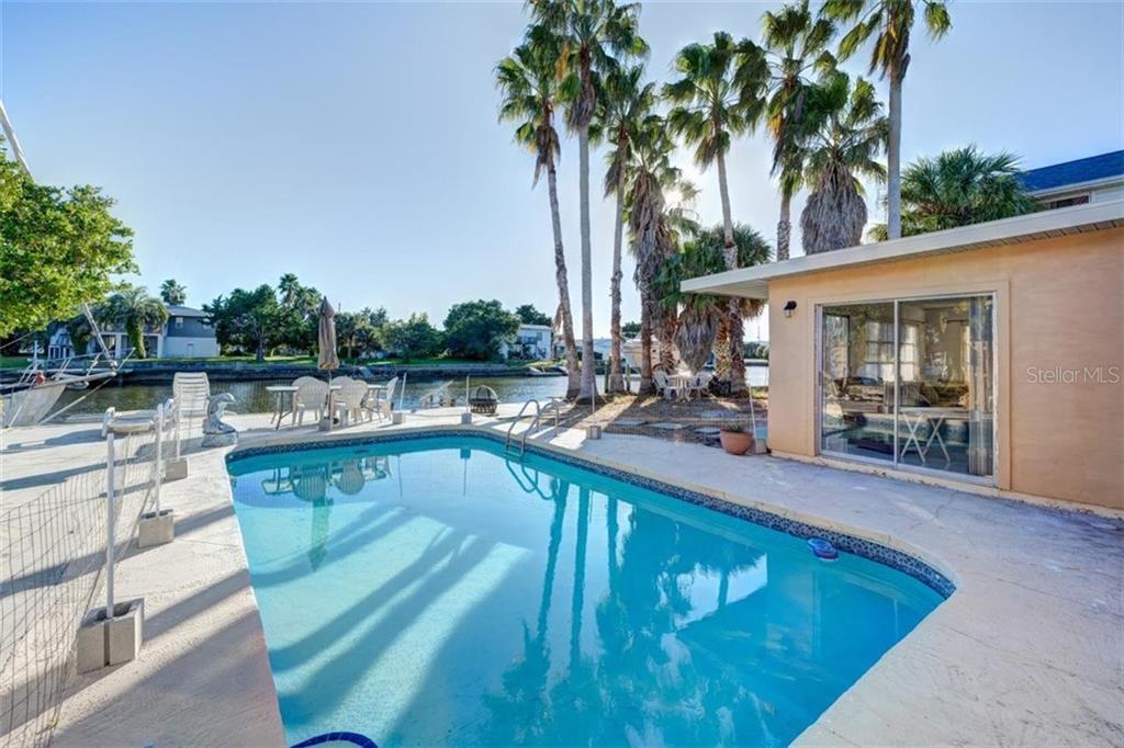 Foto principal - 4984 Cedarbrook Ln