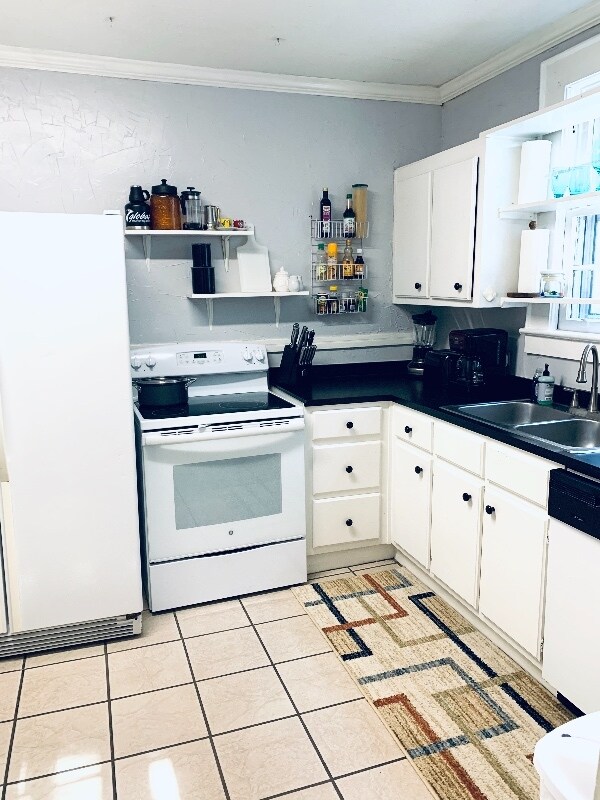 Foto del edificio - 1677 Government St