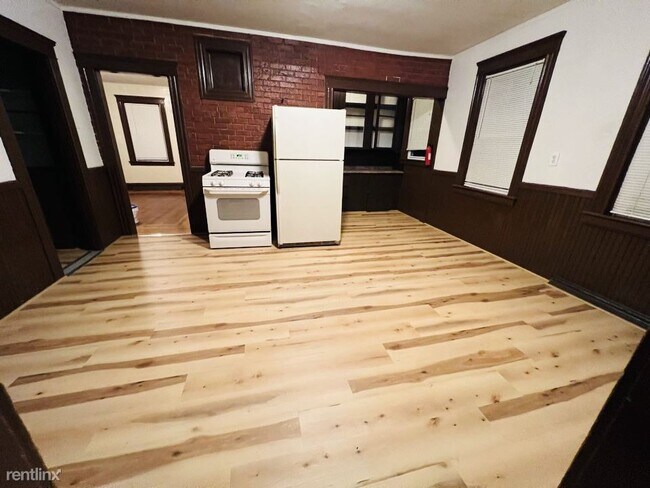Foto del edificio - 2 br, 1 bath Triplex - 74 Osborn Street 1 ...