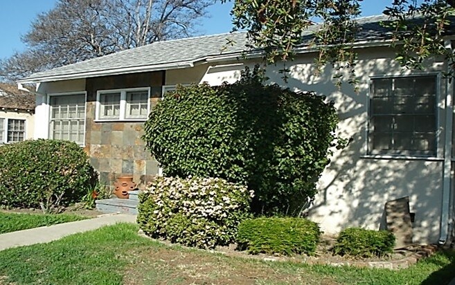 Building Photo - 11661 Magnolia Blvd