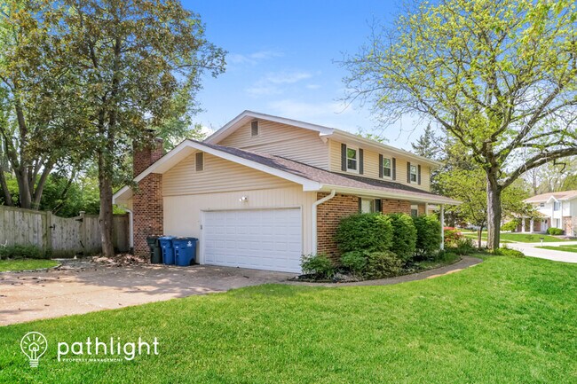 Building Photo - 12930 Somerton Ridge