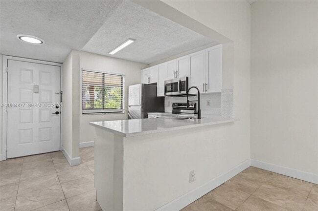 Building Photo - 6551 Arleigh Ct