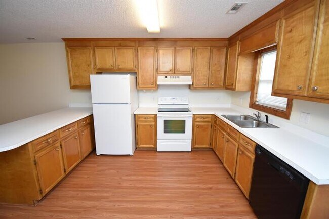 Building Photo - 2 bedroom in Pikeville NC 27863