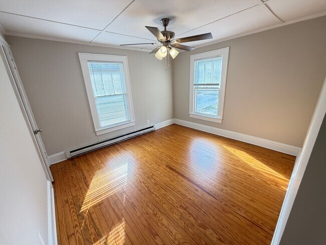 Foto del edificio - 220 E Center Ave