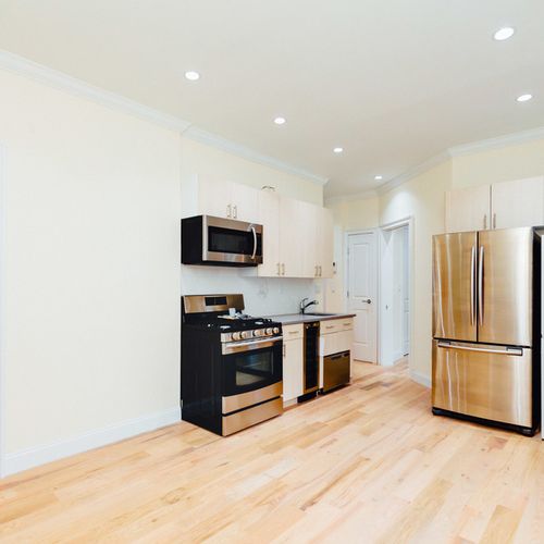 Primary Photo - 946 Bushwick Ave