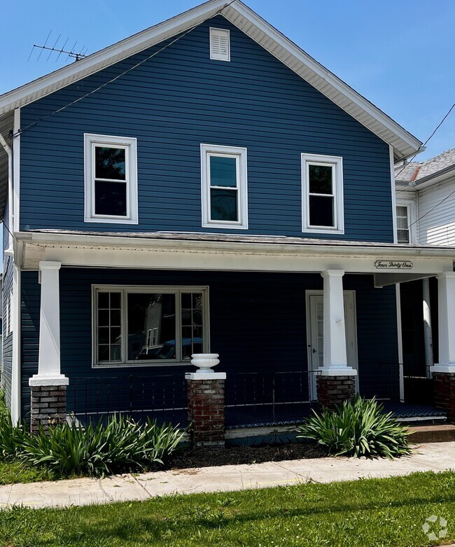 Building Photo - 431 Franklin St