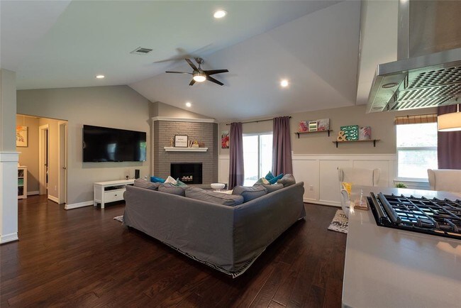 Building Photo - 9610 Pagewood Ln