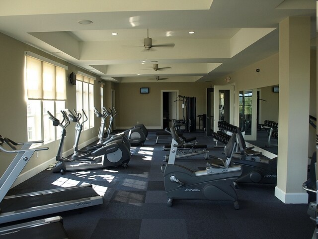 demás - The Summit at Coates Run